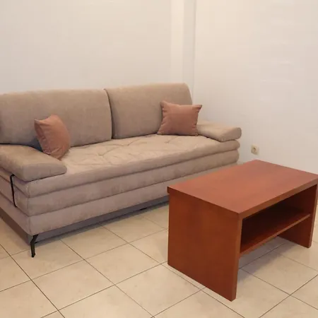 Fumija Apartment *